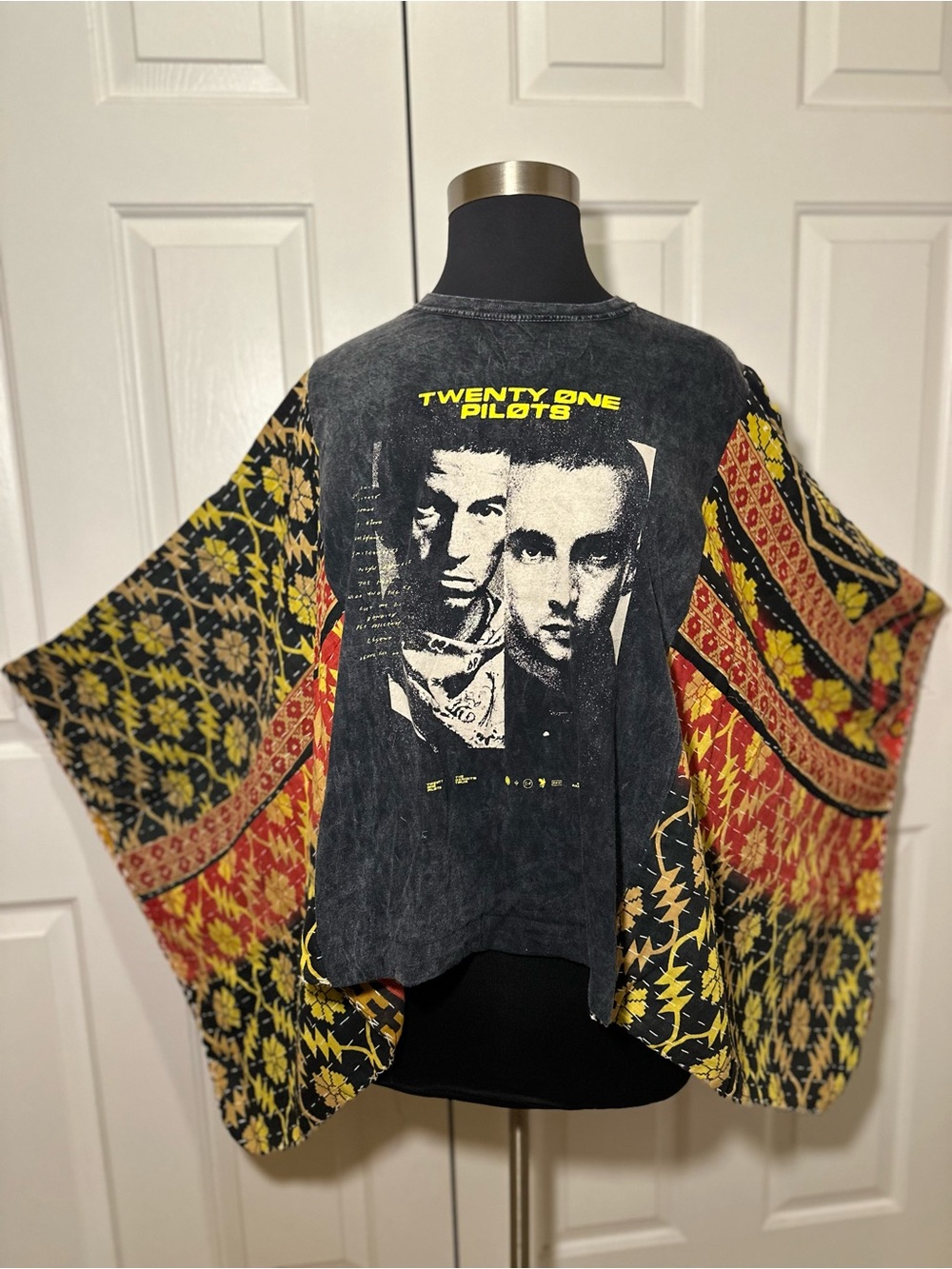 Kantha T-shirt Twenty One Pilots Graphic Band Kimono handmade - Black & Yellow
